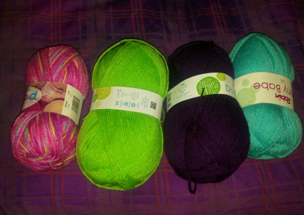 A relentless accident calls for wool shopping!